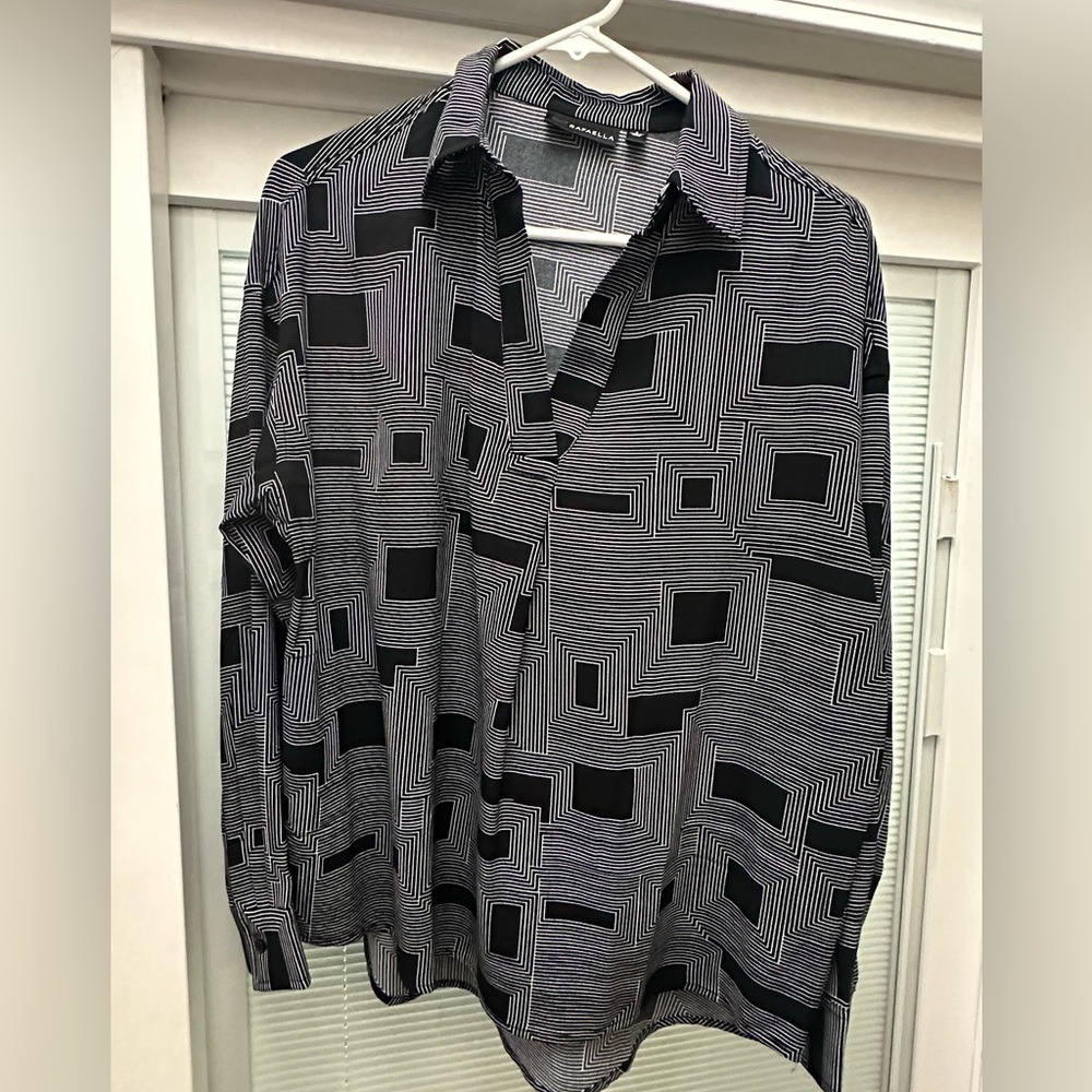 Rafaella Black and White Geometric Top